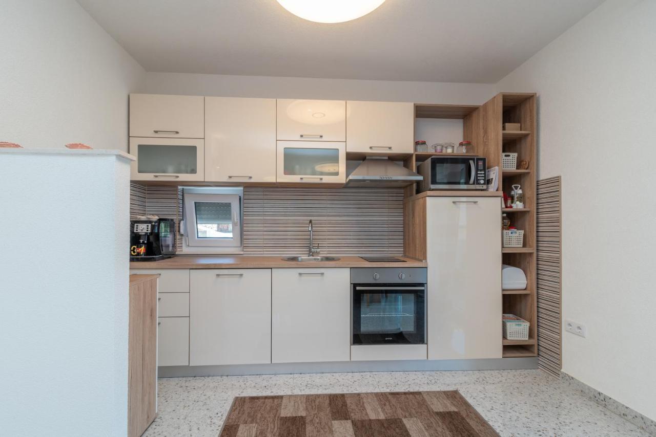 Apartment Gagula With Jacuzzi Trogir Kültér fotó